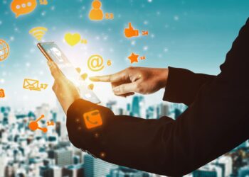 Celebridades virtuales con ganancias reales: YouTubers creados por IA arrasan en redes