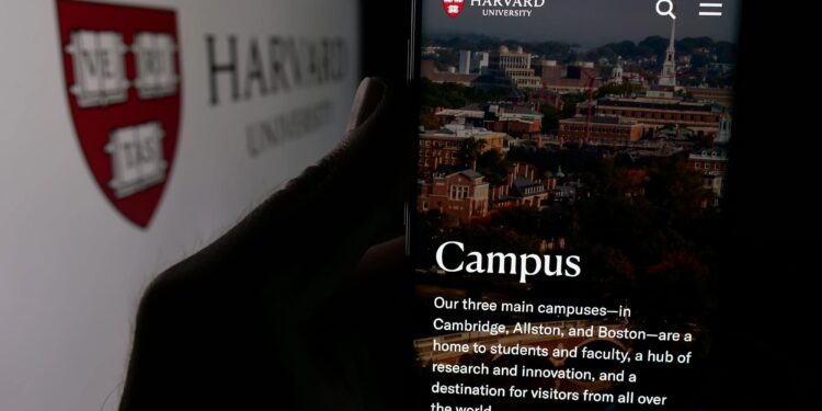 Trump transforma la educación superior en EE. UU.: Conozca las nuevas reglas, recortes y topes para pagar la universidad