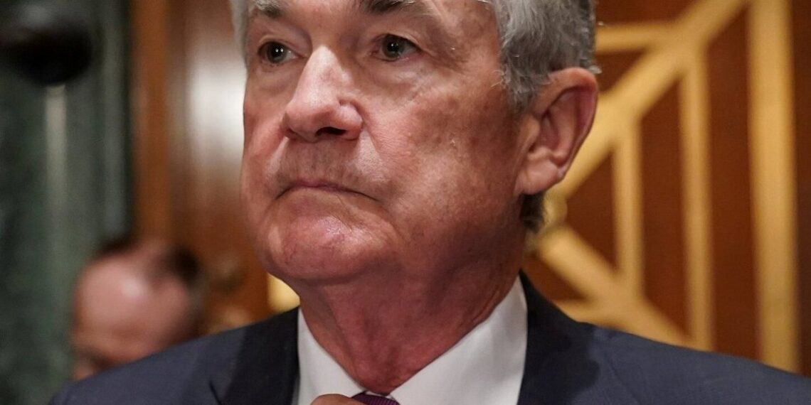 La FED habría recortado las tasas si no fuera por los aranceles de Trump según dijo Jerome Powell