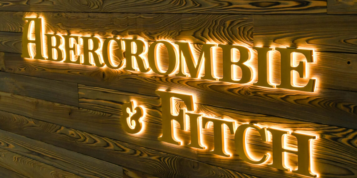 Abercrombie & Fitch desacelera su crecimiento, pero Hollister impulsa los resultados