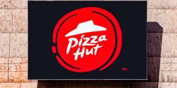 Yum Brands tropieza: KFC y Pizza Hut caen en EE. UU. mientras Taco Bell salva el trimestre