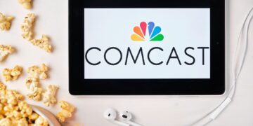 Comcast gana más de lo previsto y sorprende con sus ingresos pese a perder clientes