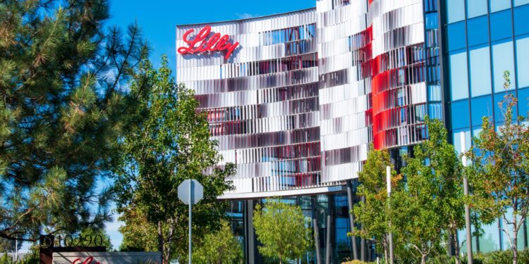 Wall Street castiga a Eli Lilly tras píldora para la obesidad con resultados por debajo de lo esperado