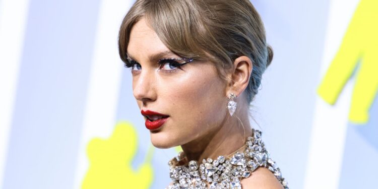 El compromiso matrimonial de Taylor Swift impulsa a Wall Street