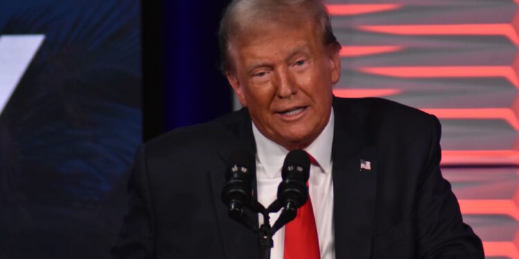 Trump baraja una lista explosiva de 11 nombres para suceder a Powell en la Reserva Federal