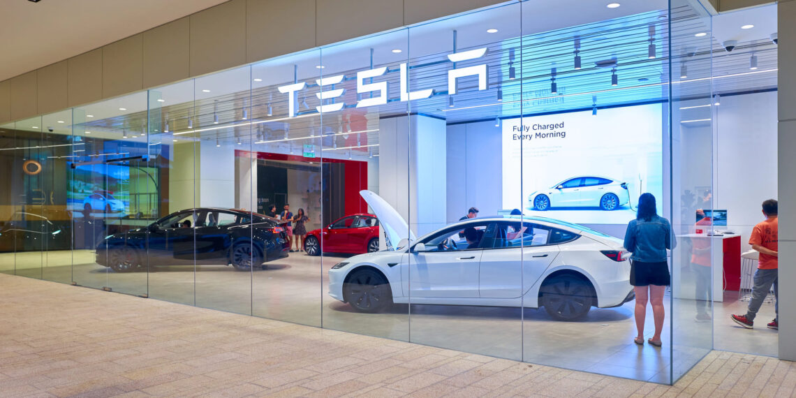 Tesla se desploma en Europa: Caída en ventas se acerca al 60%