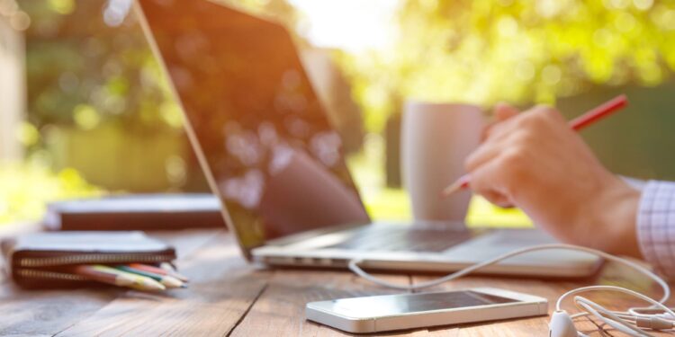 Cuidado con las estafas de trabajo remoto: Nómadas digitales en la mira