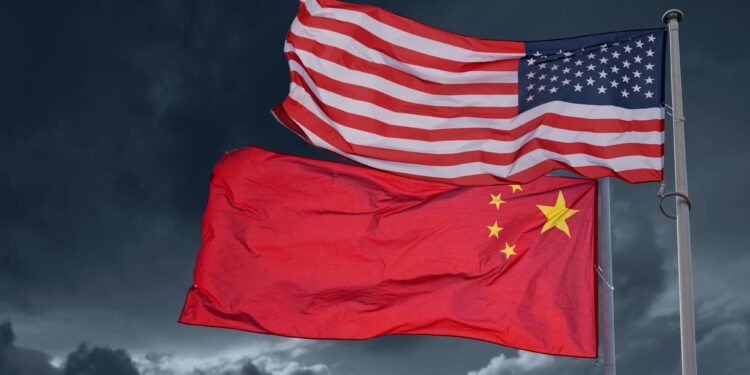 Trump por ahora no planea sancionar a China por compra de petróleo ruso, aunque mantiene amenaza