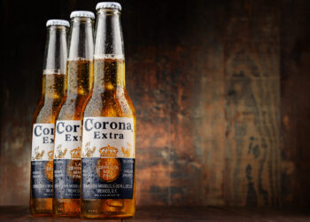 Constellation Brands levanta alertas debido a desplome bursátil y caída del consumo hispano