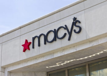 Macy’s informa ganancias inesperadas y el mercado reacciona con un repunte del 20% en sus acciones