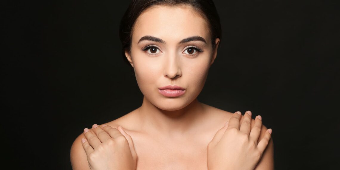 El lado oscuro de la IA: Cómo las aplicaciones de desnudos falsos afecta principalmente a mujeres