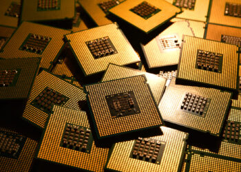 Trump desata tormenta en la industria tecnológica con plan para golpear importaciones de chips