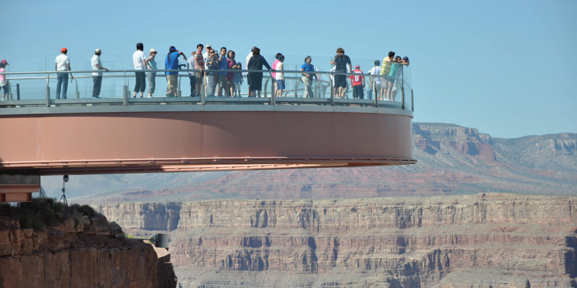 Turismo en EE. UU. se hunde bajo la era Trump: Viajeros internacionales prefieren Canadá, Europa y América Latina