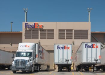 FedEx informa ganancias récord y dispara sus acciones tras superar todas las previsiones