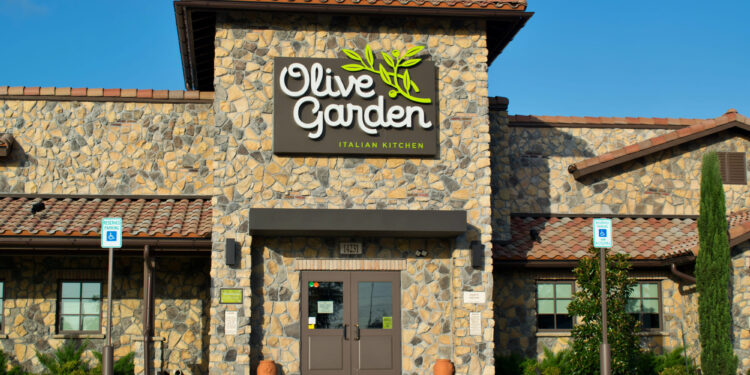 Olive Garden lanza menú de mini porciones y precios bajos
