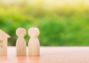 Avalancha de refinanciaciones: Hipotecas repuntan mientras tasas bajan al nivel más bajo en un año