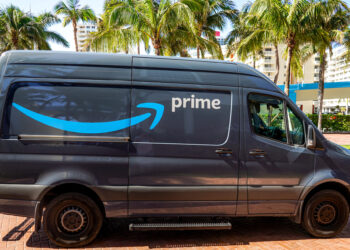 Amazon hará millonaria inversión en salarios y salud para sus trabajadores