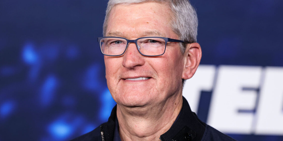 Tim Cook niega que los precios más altos de algunos nuevos modelos iPhone estén ligados a los aranceles de Trump