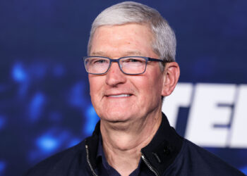 Tim Cook niega que los precios más altos de algunos nuevos modelos iPhone estén ligados a los aranceles de Trump
