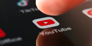Choque inminente entre YouTube TV y NBCUniversal amenaza con dejar a millones sin contenido