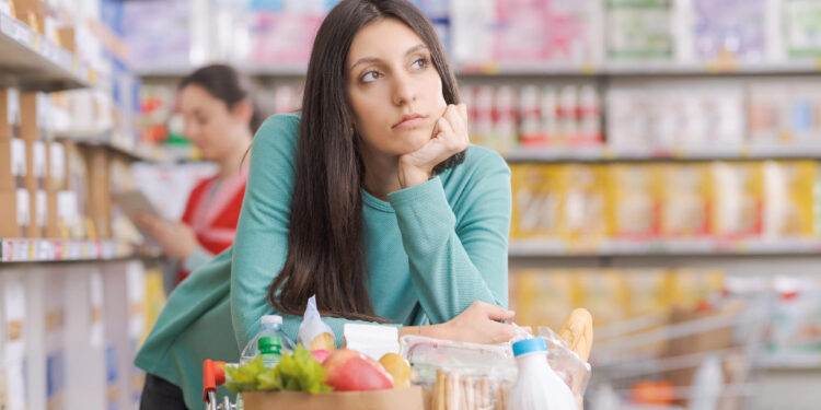 Confianza del consumidor a la baja y señales en rojo: Wall Street encara un “apagón” estadístico