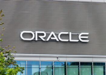 OpenAI apuesta $300,000 millones a la nube de Oracle y sacude el tablero tecnológico mundial