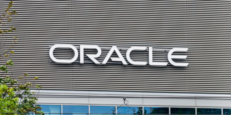 OpenAI apuesta $300,000 millones a la nube de Oracle y sacude el tablero tecnológico mundial