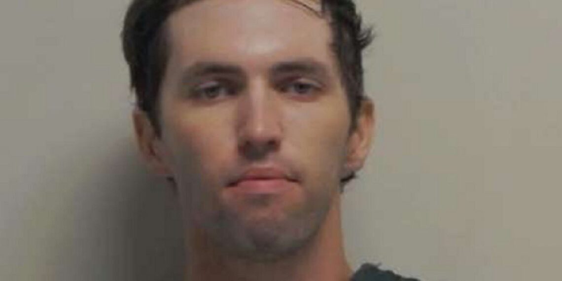 Tyler Robinson es detenido por el asesinato de Charlie Kirk y la violencia política explota en redes sociales