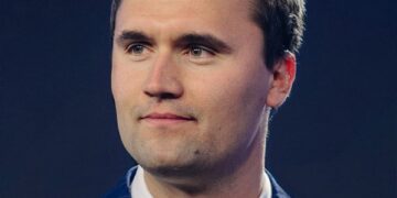 Plataformas permiten que videos del ataque mortal a Charlie Kirk y la joven ucraniana en Charlotte se viralicen