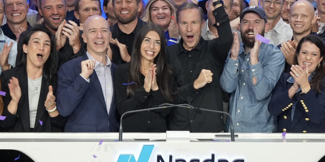 Pattern debuta en el Nasdaq y desafía la incertidumbre global con un arranque millonario