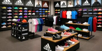 Adidas rompe récords de ventas, pero alerta sobre la tormenta arancelaria en Estados Unidos
