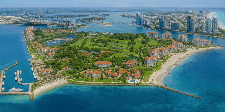 Fisher Island supera a California y Nueva York como el lugar más caro para vivir en EE.UU.