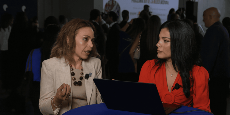 Desarrollo organizacional para mujeres líderes – Lourdes Murillo