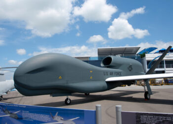 Gigantes de la defensa elevan previsiones para 2025 impulsados por la creciente demanda militar