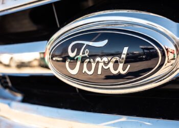 Ford enfrenta nuevo retiro masivo: Más de 620,000 vehículos presentan fallas en seguridad