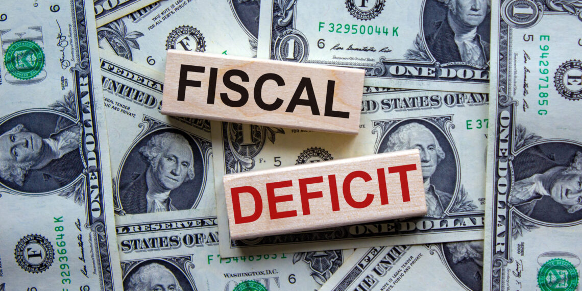 EE. UU. logra reducir su déficit fiscal gracias a los aranceles récord de Trump