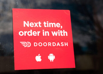 DoorDash sorprende con su robot “Dot” y lleva la entrega autónoma a otro nivel