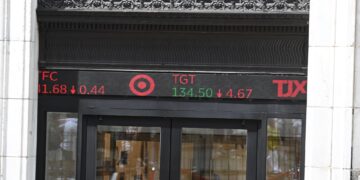 S&P 500, Nasdaq y Dow Jones inician la semana en calma tras el reciente repunte