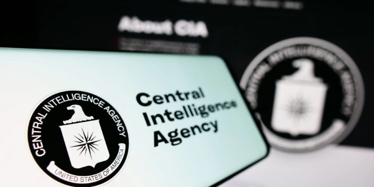 Trump da luz verde a operaciones secretas de la CIA en Venezuela, según The New York Times