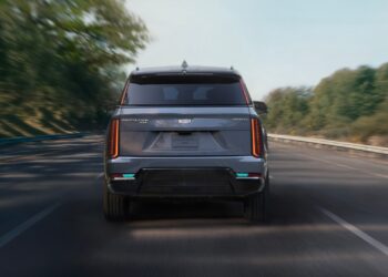 General Motors recorta más de 1,700 empleos por la caída en la demanda de vehículos eléctricos