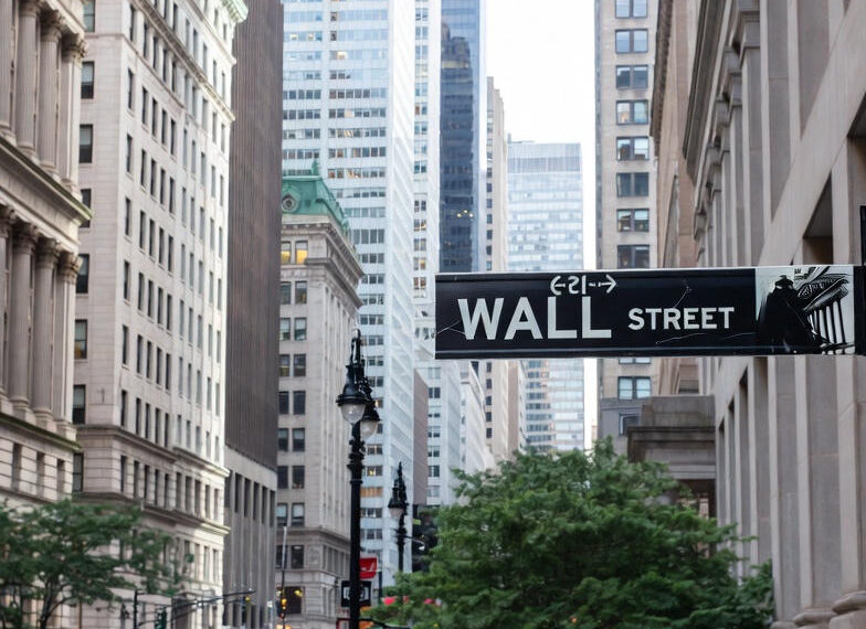 El Dow Jones rompe la barrera de los 48,000 puntos en medio de la expectativa por el fin del cierre del gobierno