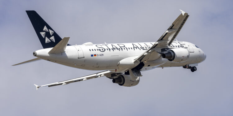 Radiación solar obliga a revisión urgente para miles de Airbus A320 : ¿Caos inminente en aeropuertos?