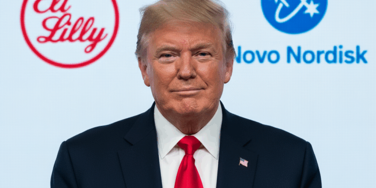 Trump anuncia acuerdos con Eli Lilly y Novo Nordisk: ¡Medicamentos baratos en Estados Unidos!