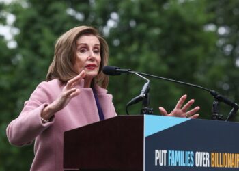 Nancy Pelosi se despide del Congreso tras una carrera que marcó la historia política de Estados Unidos