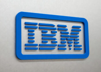 IBM anuncia nuevos despidos en medio de su transición hacia la automatización con inteligencia artificial