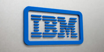 IBM anuncia nuevos despidos en medio de su transición hacia la automatización con inteligencia artificial