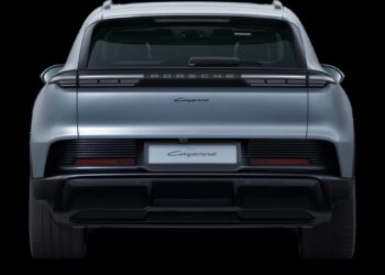 Porsche irrumpe con el Cayenne EV: El SUV eléctrico más extremo y potente hasta la fecha