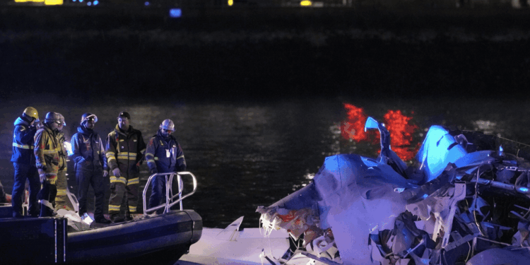 EE. UU. asume culpa por tragedia aérea en Washington y reaviva el debate sobre la seguridad del espacio aéreo