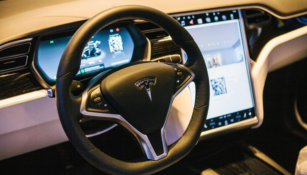 Tesla alcanza su valor máximo de 2025 mientras acelera pruebas clave de conducción autónoma en Texas