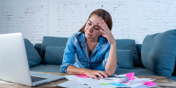 ¿Pueden perdonarse las deudas “compre ahora y pague después”? Un experto advierte sobre riesgos y aclara quién puede calificar